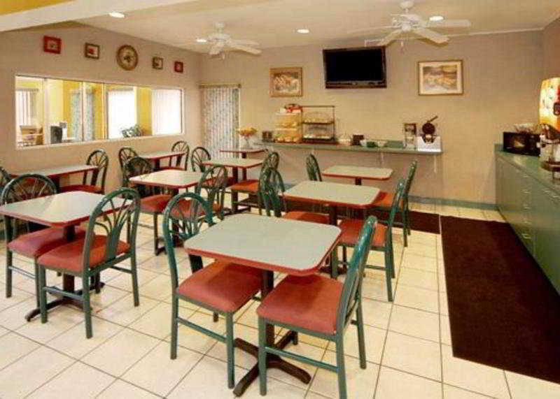 Studio 6 Pensacola, FL - West I-10 Ferry Pass Ristorante foto